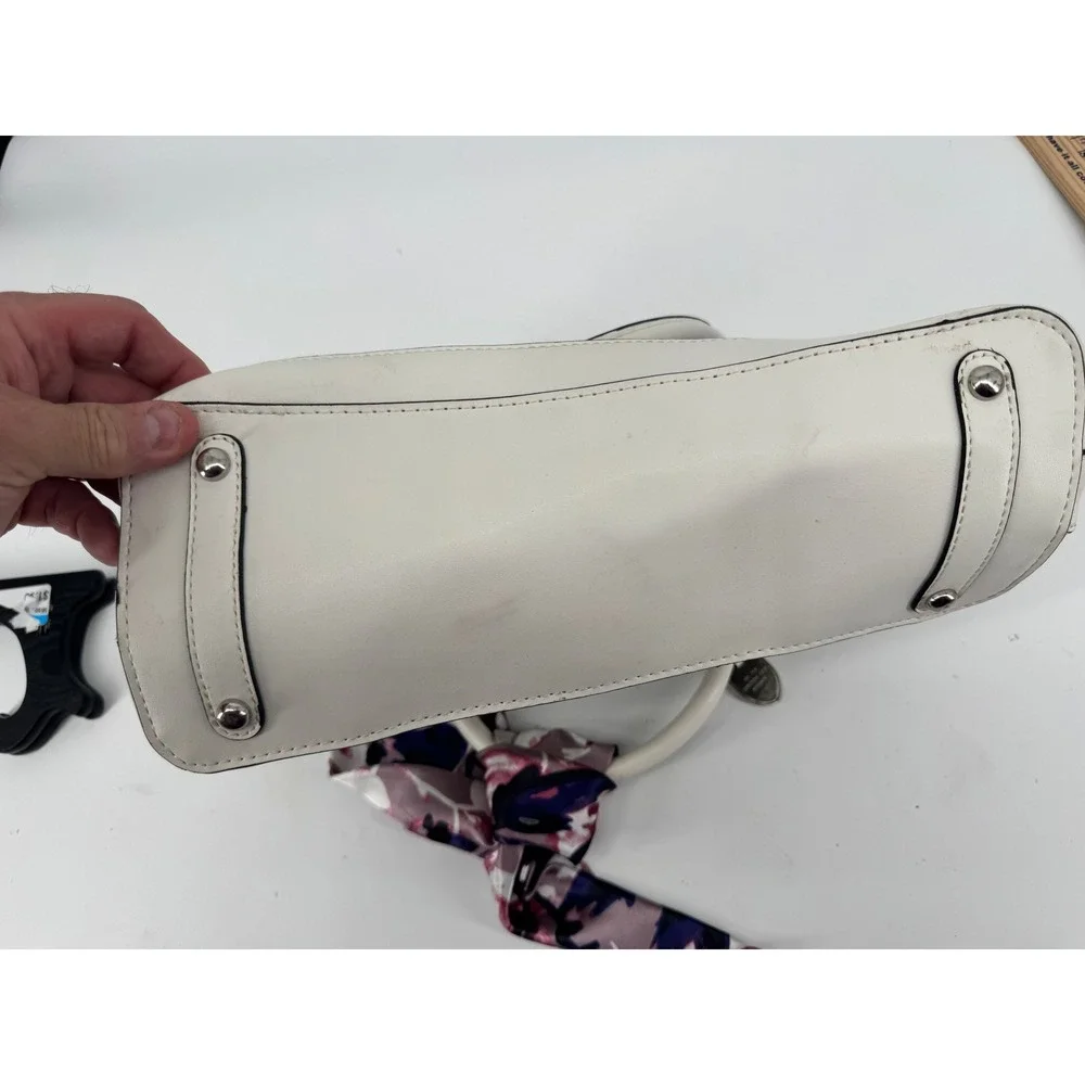 London Fog Satchel Handbag Womens Medium Grey White Faux Leather Scarf Detail‎